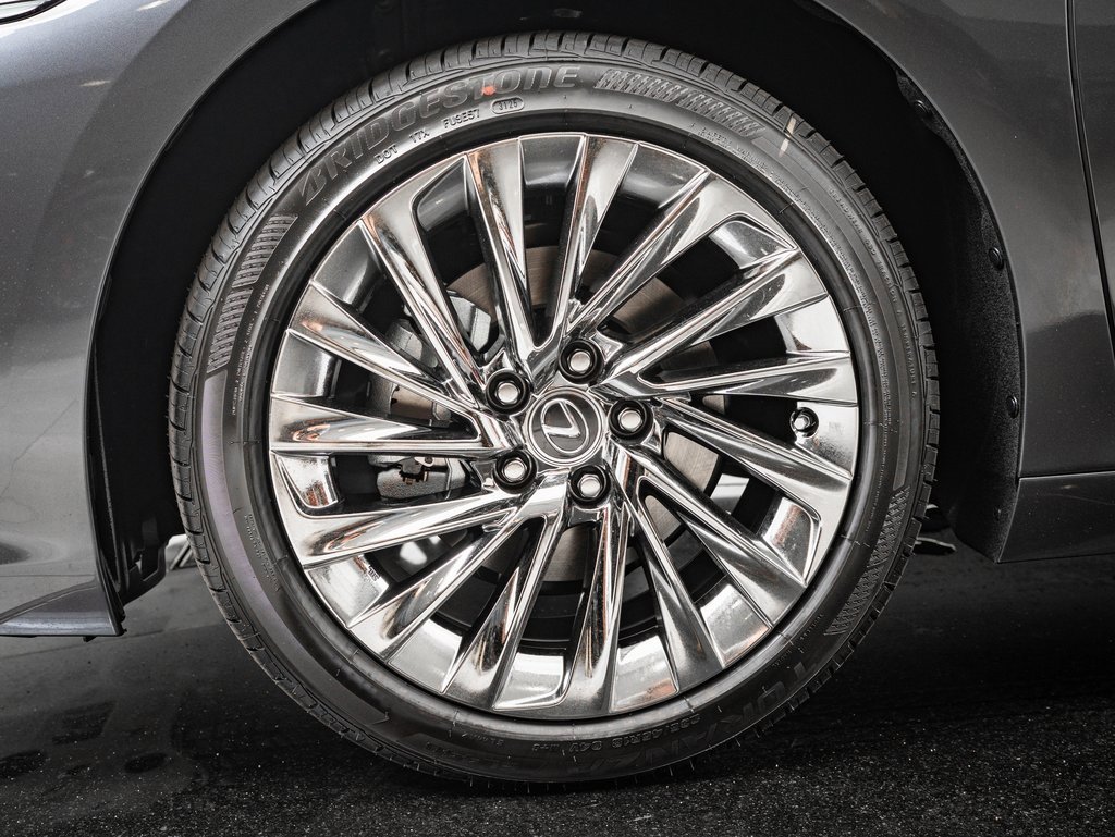 2025 Lexus ES 350 Ultra Luxury photo 13