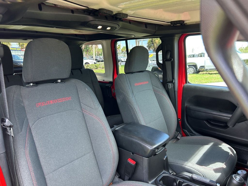 2024 Jeep Wrangler Rubicon photo 36