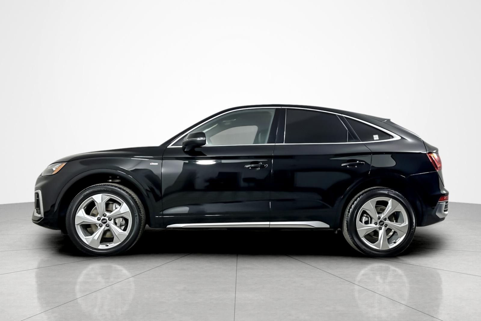 2023 Audi Q5 Sportback S line Premium Plus 45 TFSI photo 2