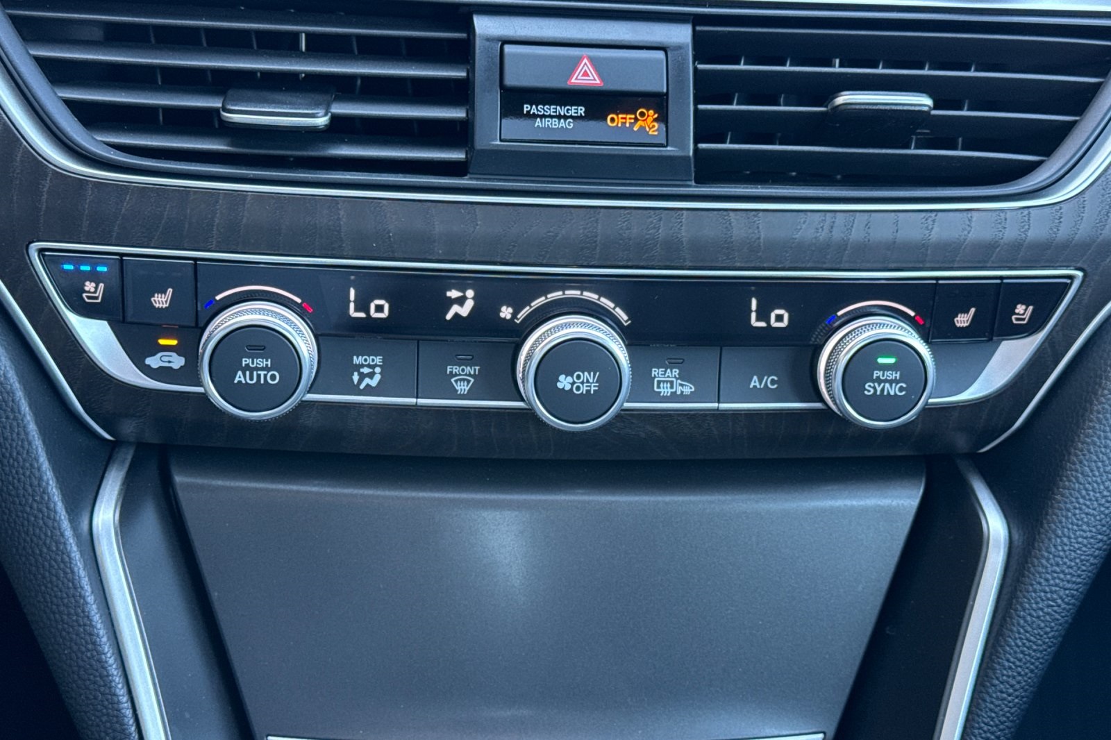 2022 Honda Accord Touring 2.0T photo 19