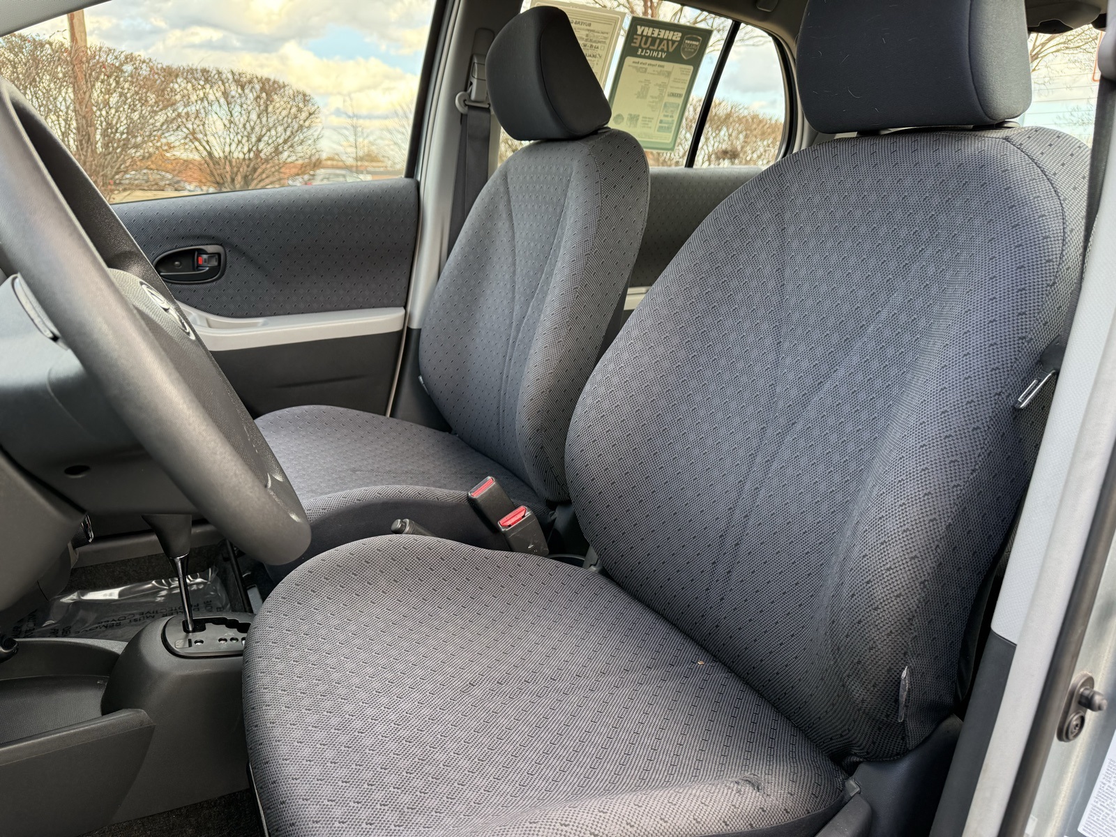 2009 Toyota Yaris Base photo 4