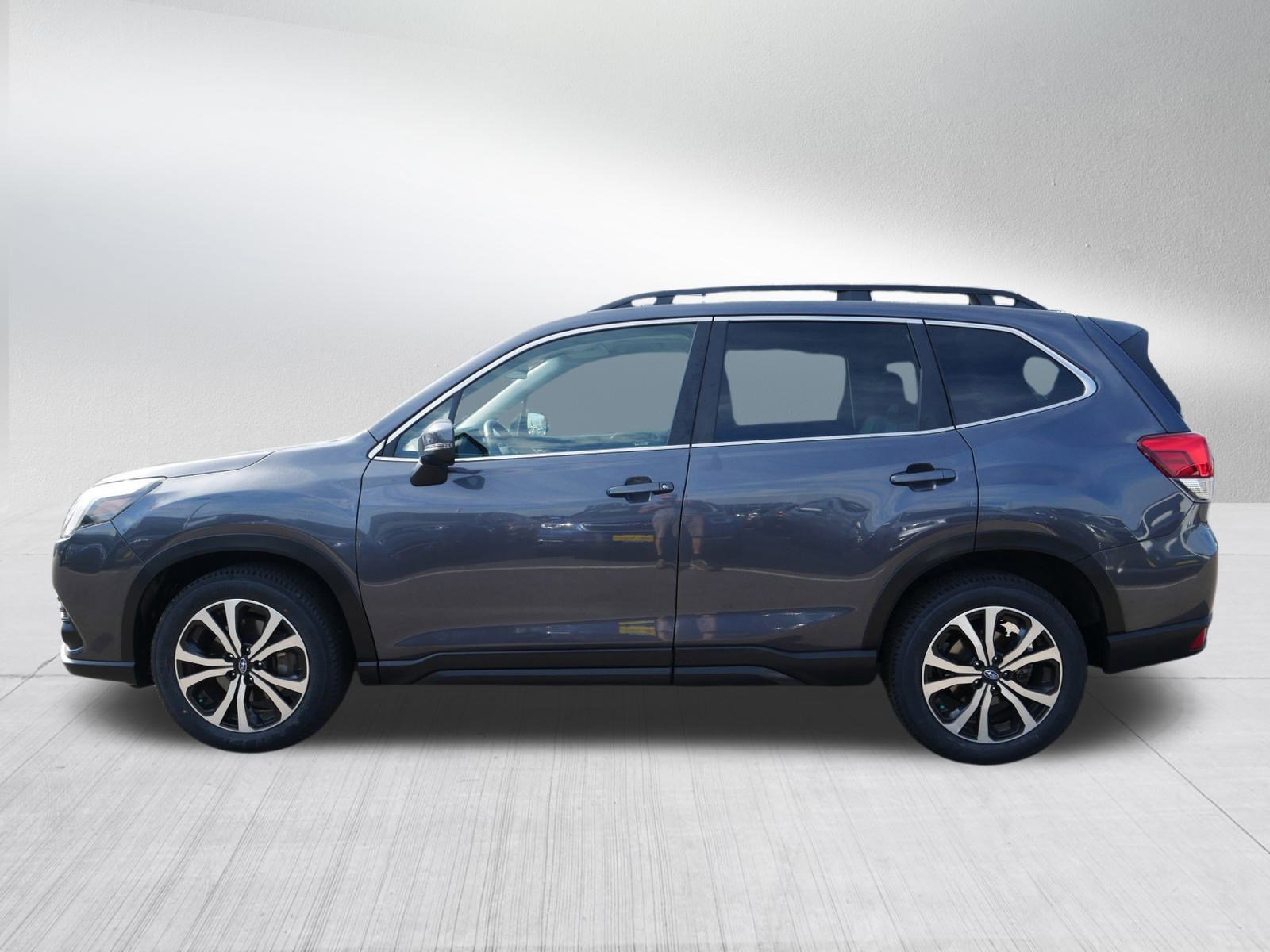 2022 Subaru Forester Limited photo 4
