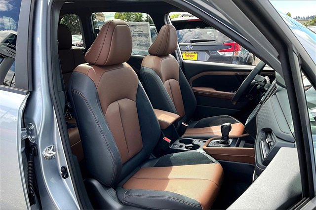 2025 Subaru Forester Touring photo 21