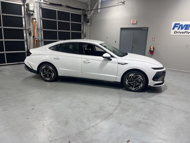 2026 Hyundai Sonata SEL's photo