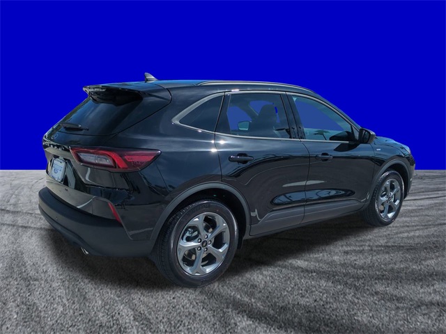 2025 Ford Escape ST-Line photo 4
