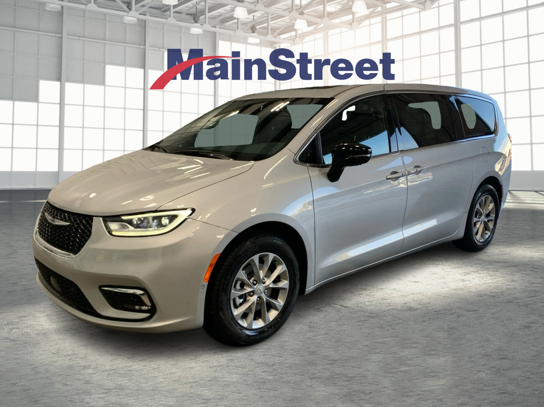 2026 Chrysler Pacifica Limited's photo