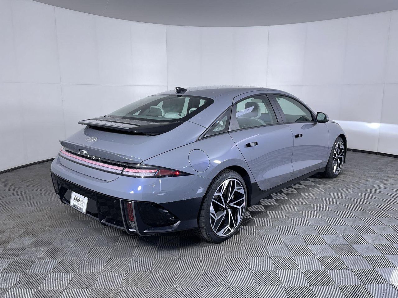 2025 Hyundai Ioniq 6 SEL photo 5