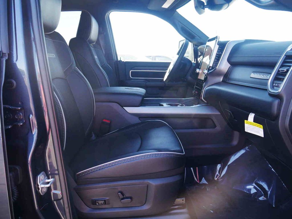 2026 Ram 3500 Laramie photo 25