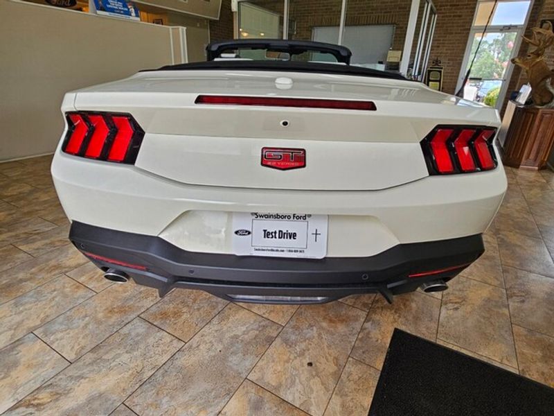 2025 Ford Mustang GT Premium Convertible photo 9