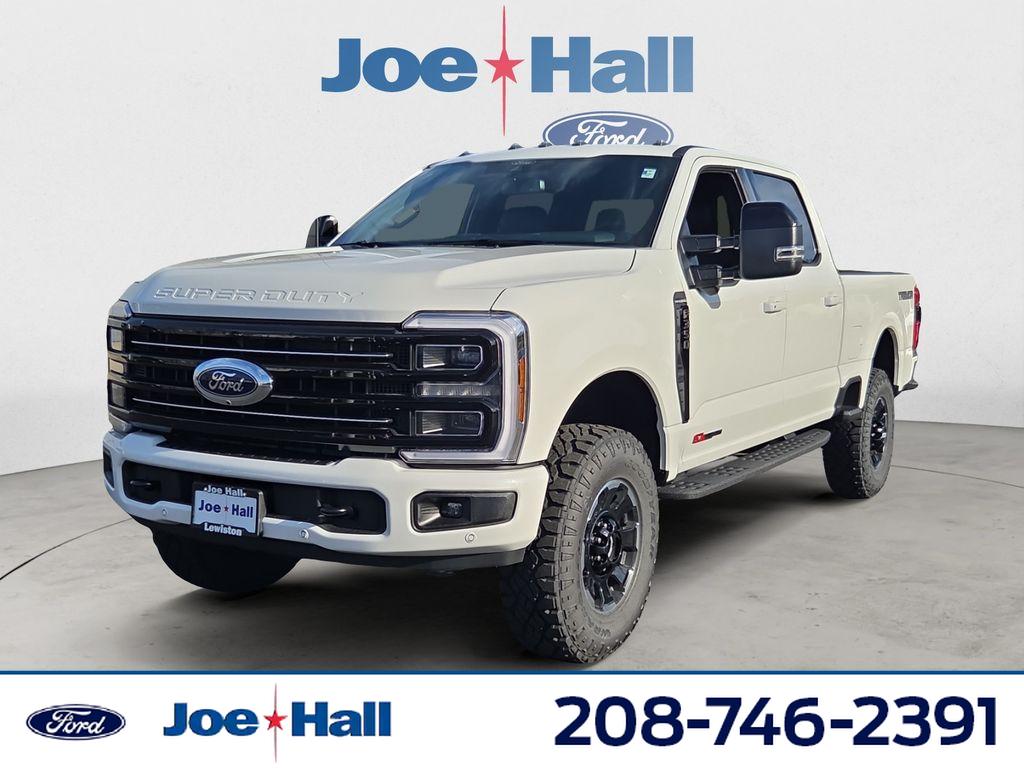 2026 Ford F-350 Super Duty Platinum's photo