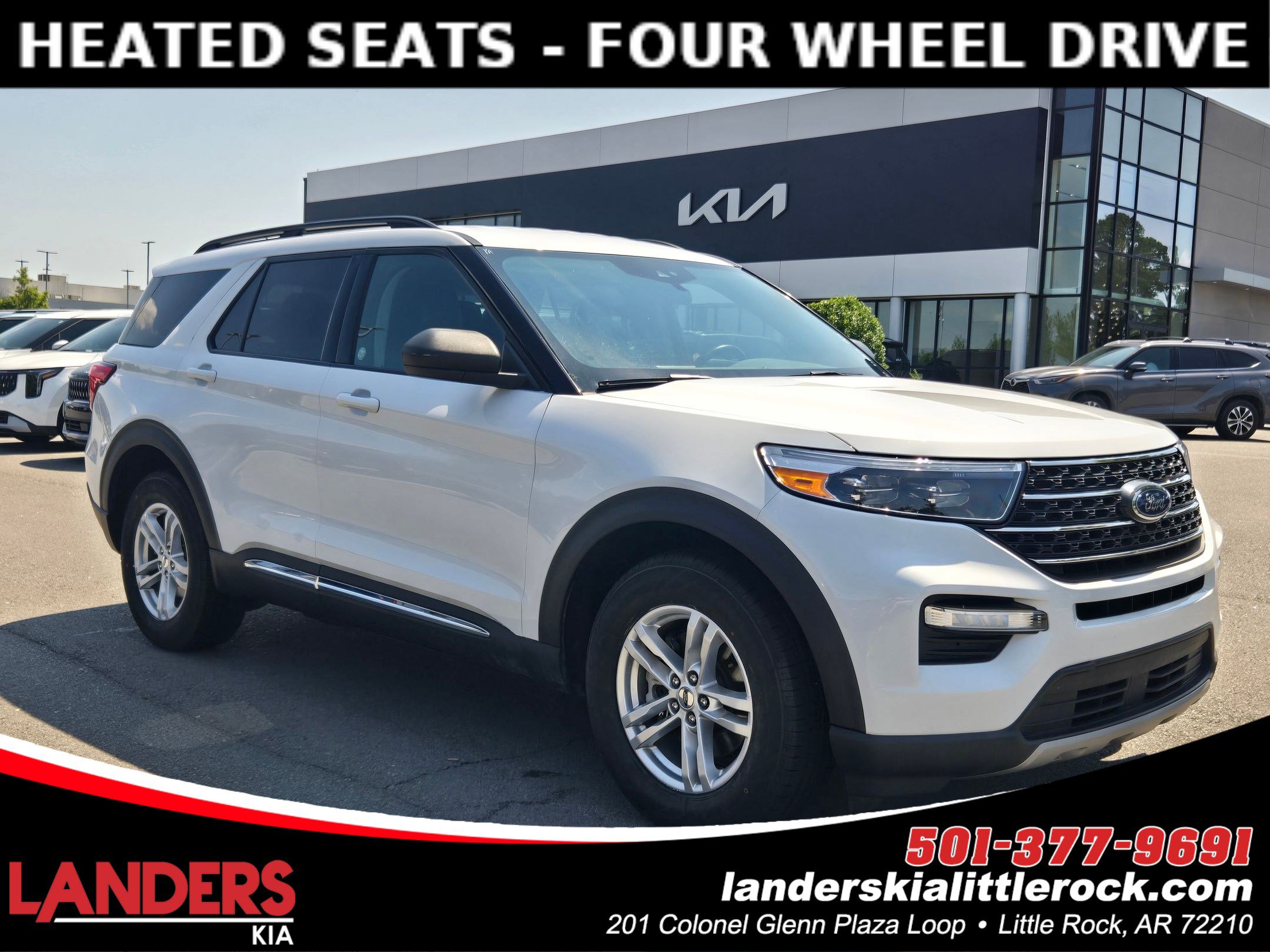 2023 Ford Explorer XLT's photo