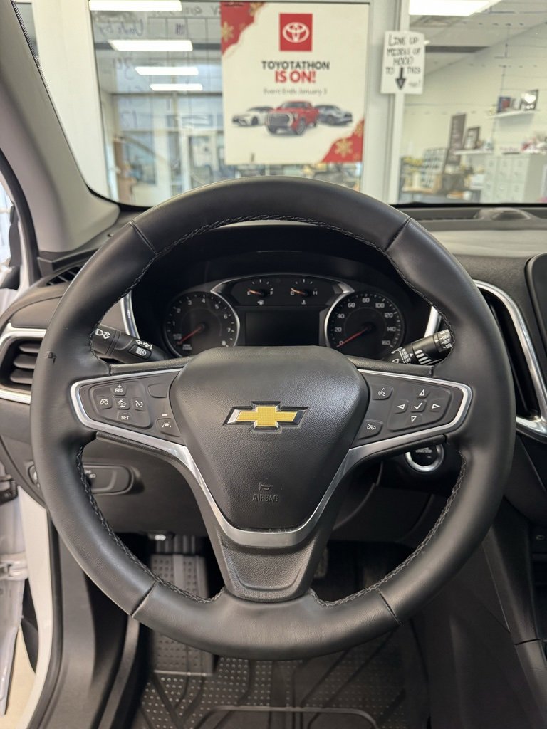 2023 Chevrolet Equinox LT photo 12