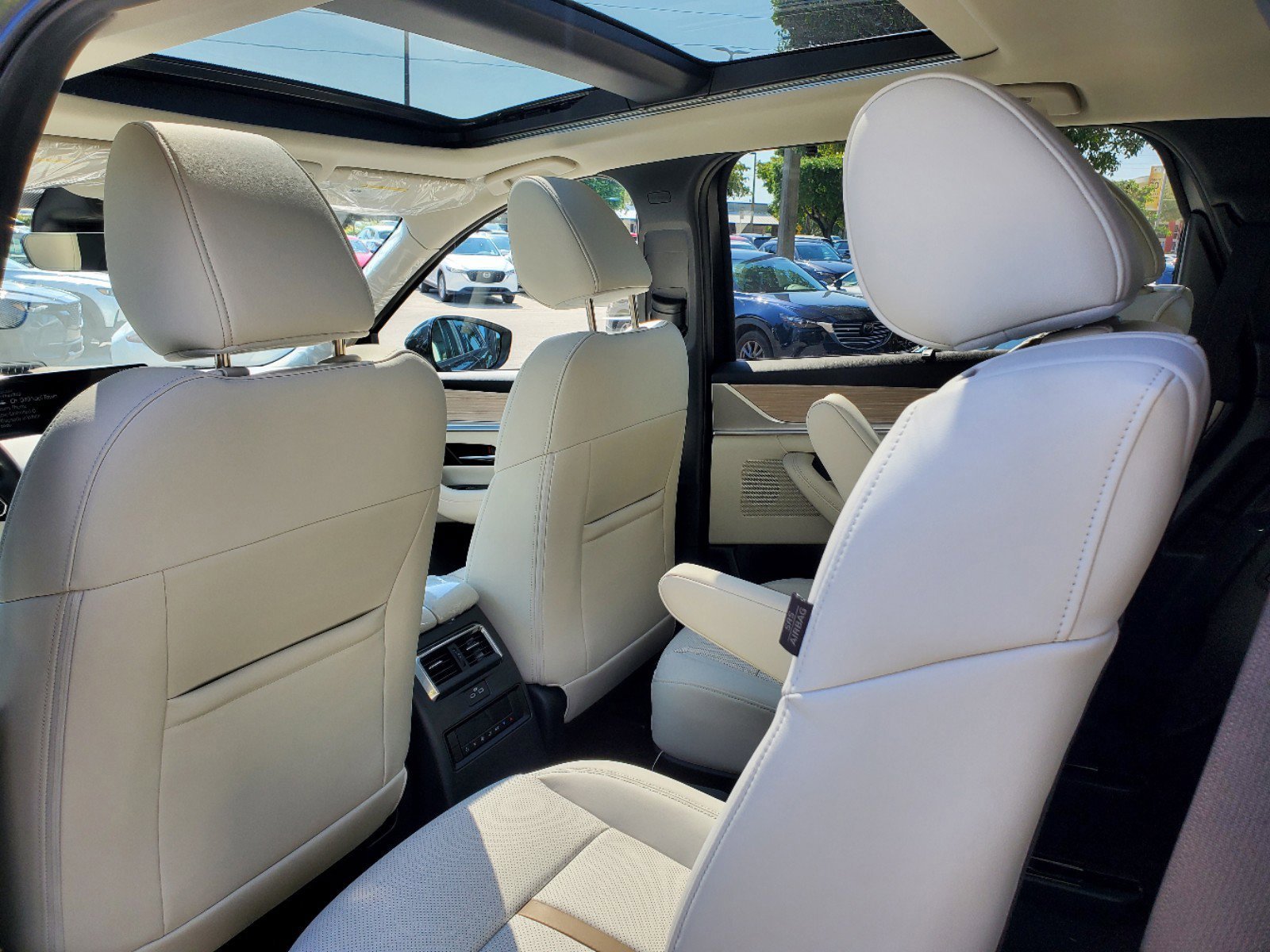 2025 Mazda CX-90 S Premium photo 3