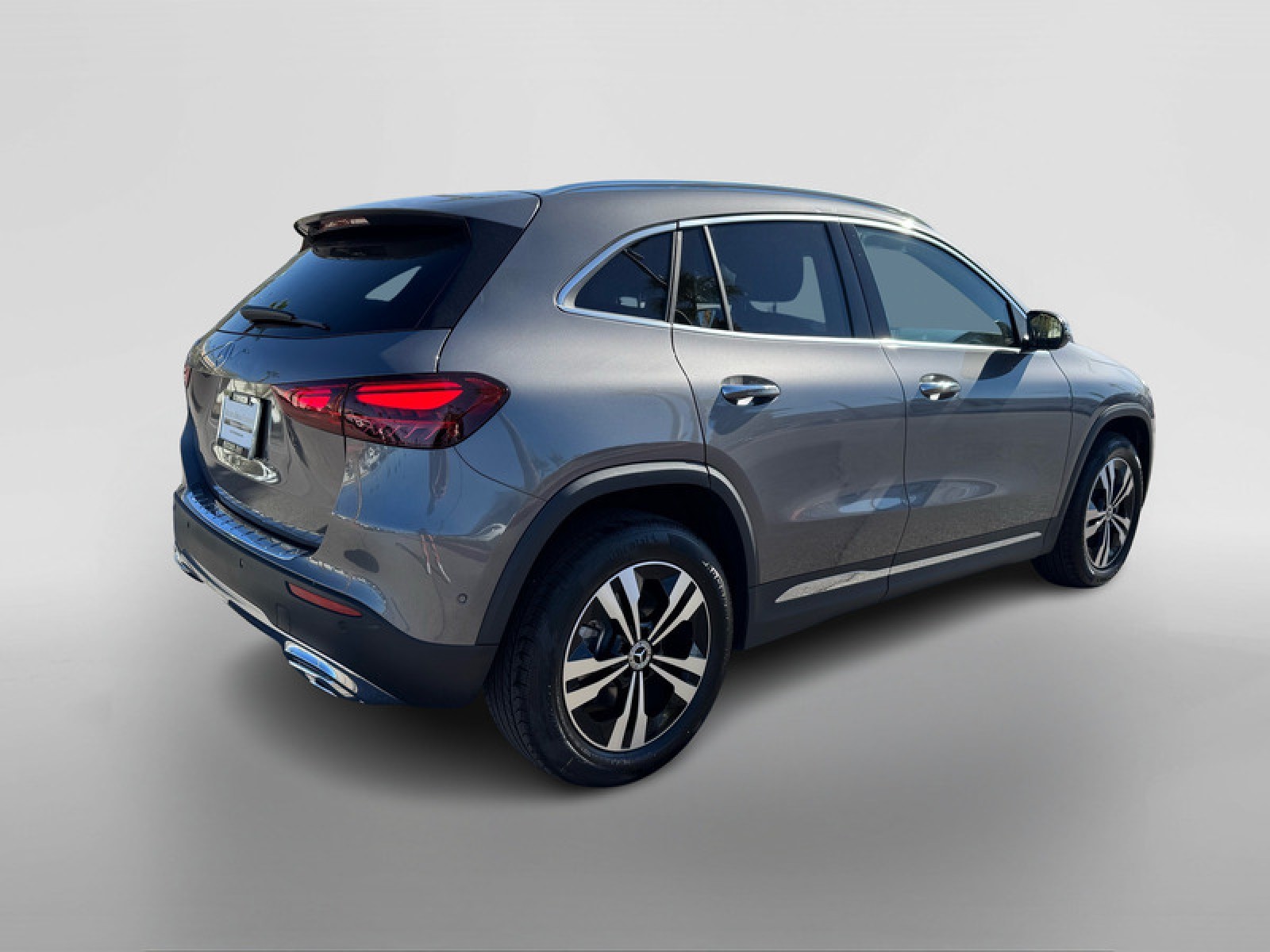 2025 Mercedes Benz GLA 250 photo 4