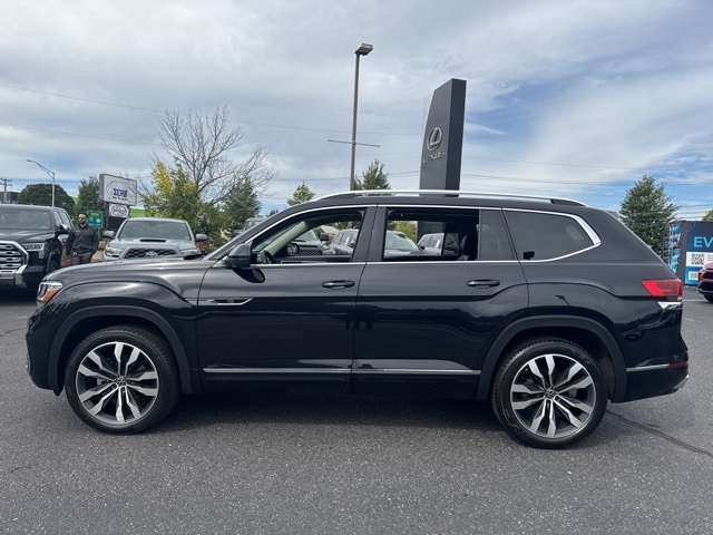 2023 Volkswagen Atlas V6 SEL Premium R-Line photo 3