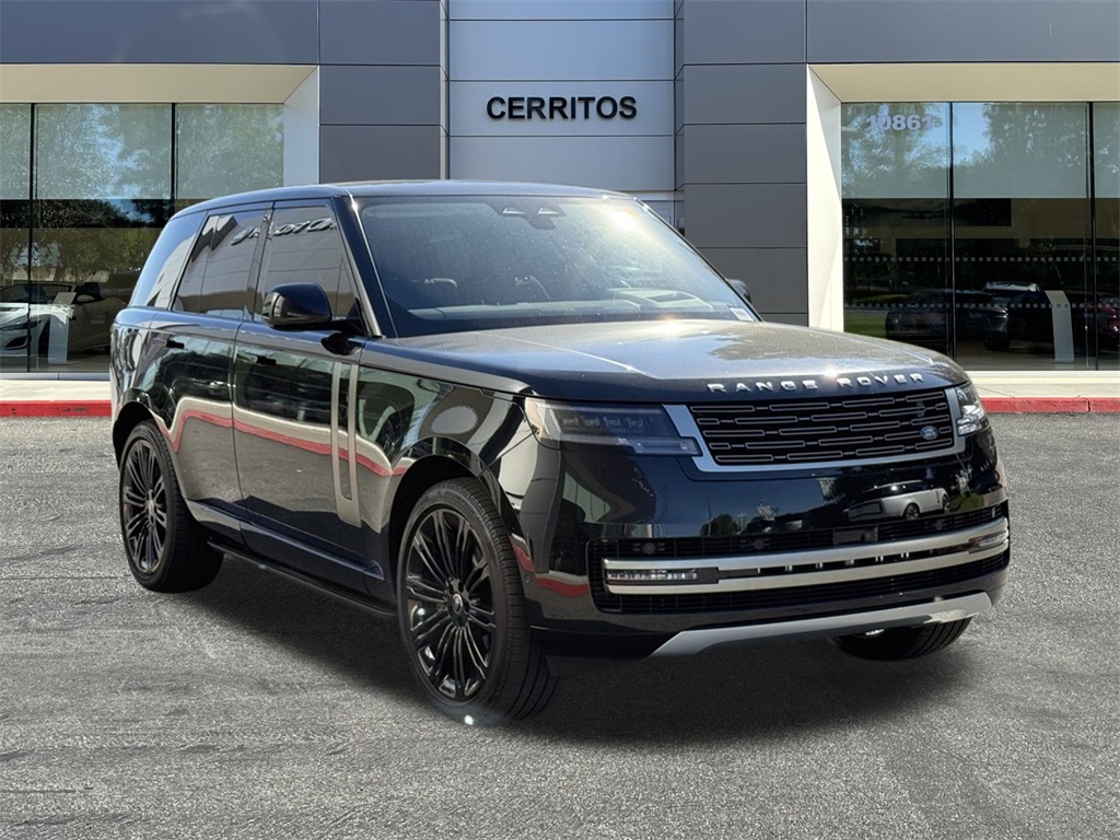 2025 Land Rover Range Rover SE photo 3