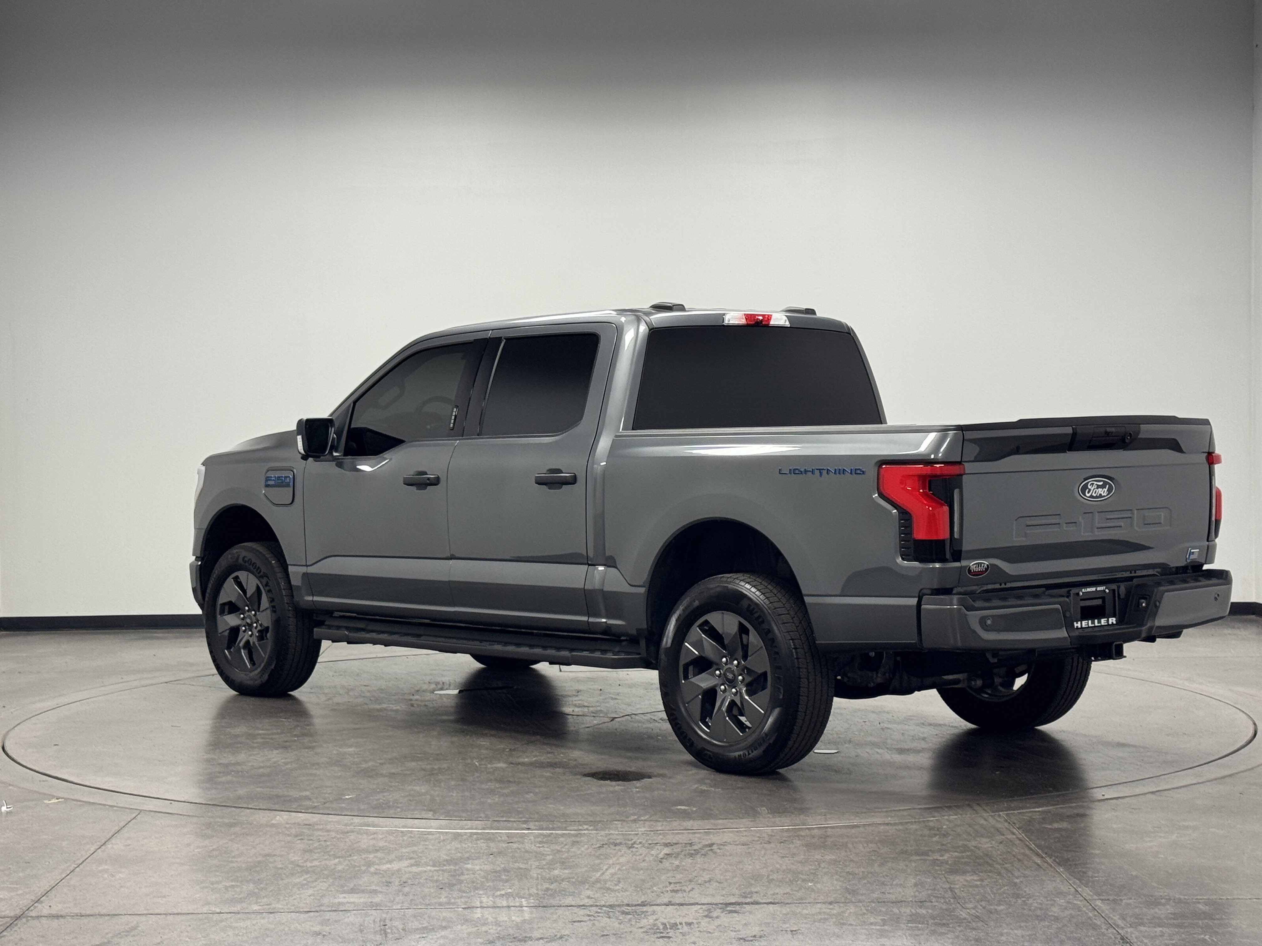 2024 Ford F-150 Lightning XLT photo 5