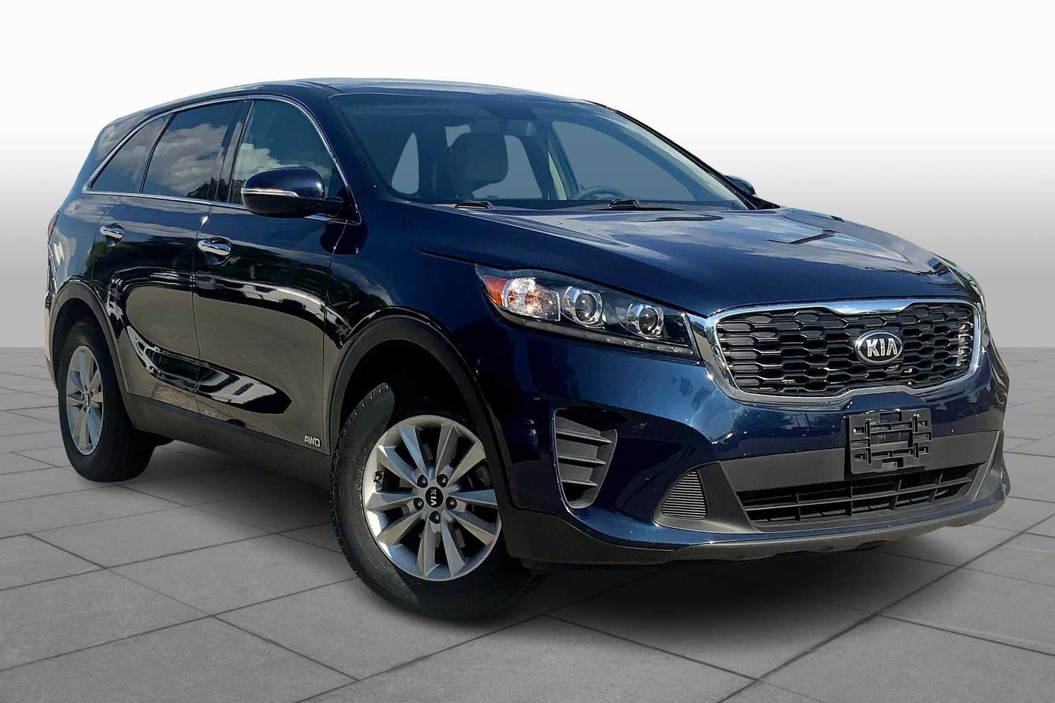 Used 2019 Kia Sorento LX with VIN 5XYPGDA35KG544789 for sale in Kansas City