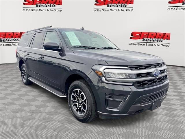 2023 Ford Expedition XLT's photo