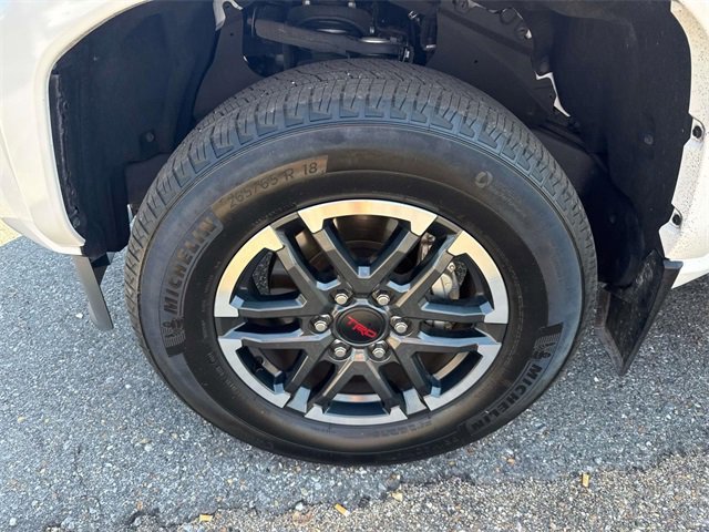 2024 Toyota Tacoma SR5 photo 4