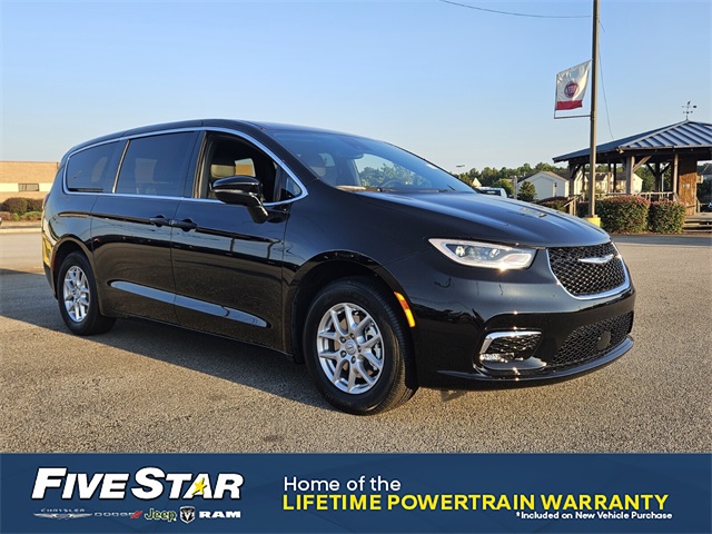 2026 Chrysler Pacifica Select's photo