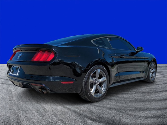 2015 Ford Mustang V6 photo 3