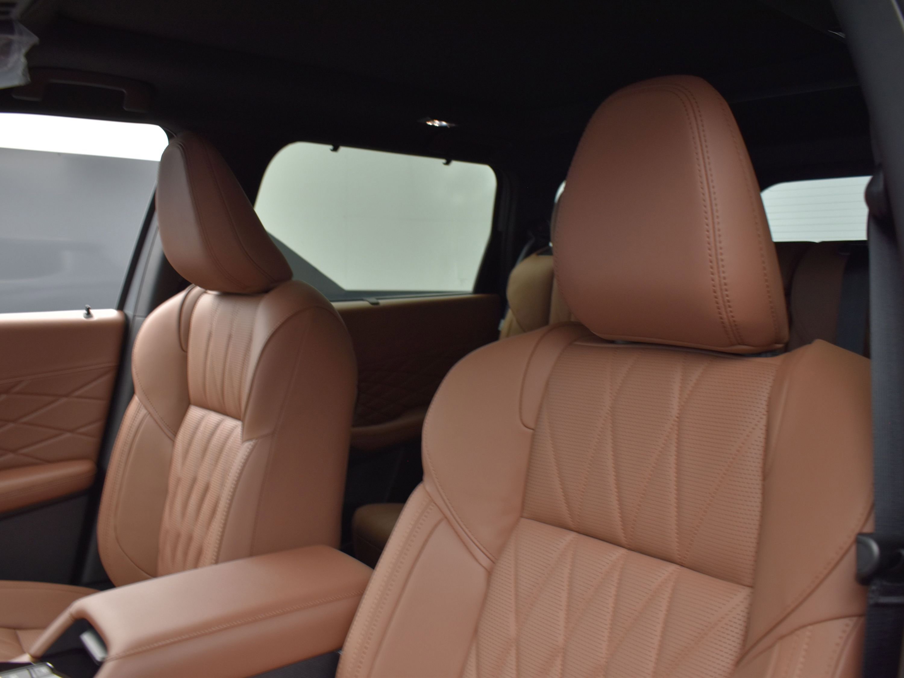 2025 Mitsubishi Outlander SEL photo 9