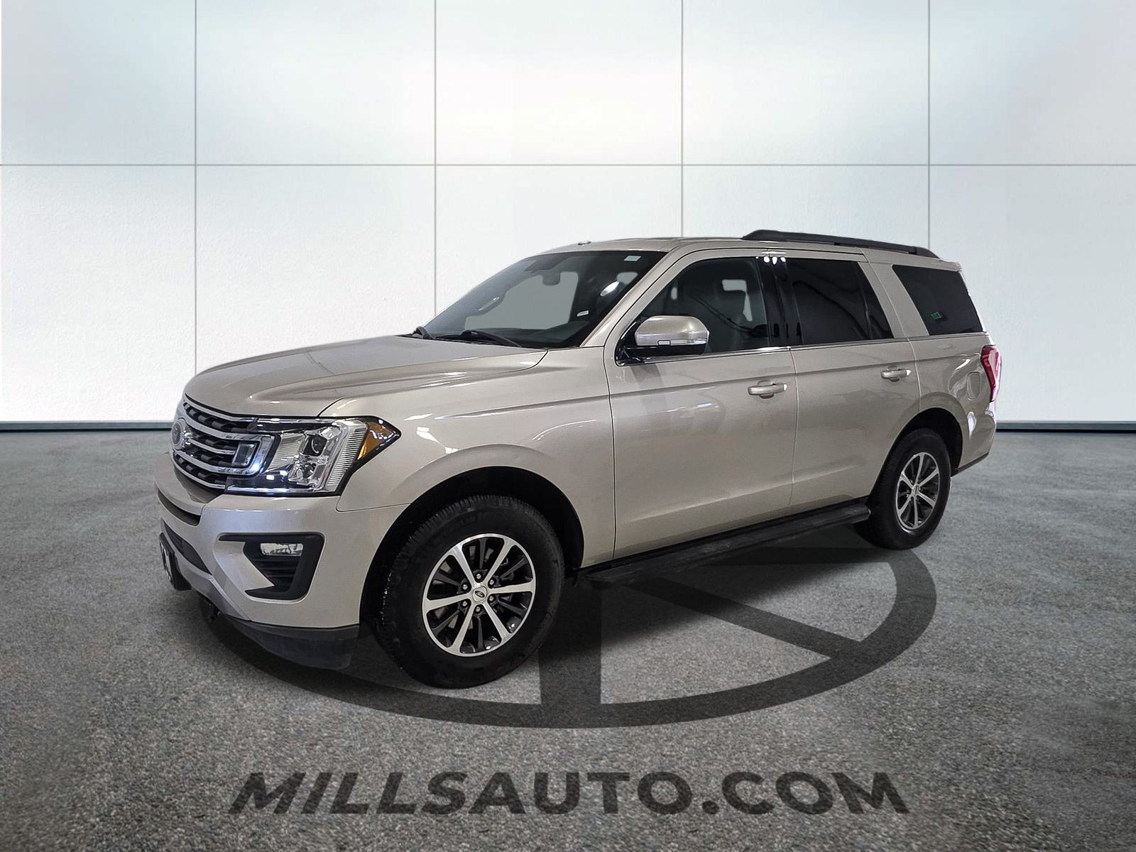 Used 2018 Ford Expedition XLT with VIN 1FMJU1JTXJEA28718 for sale in Willmar, Minnesota