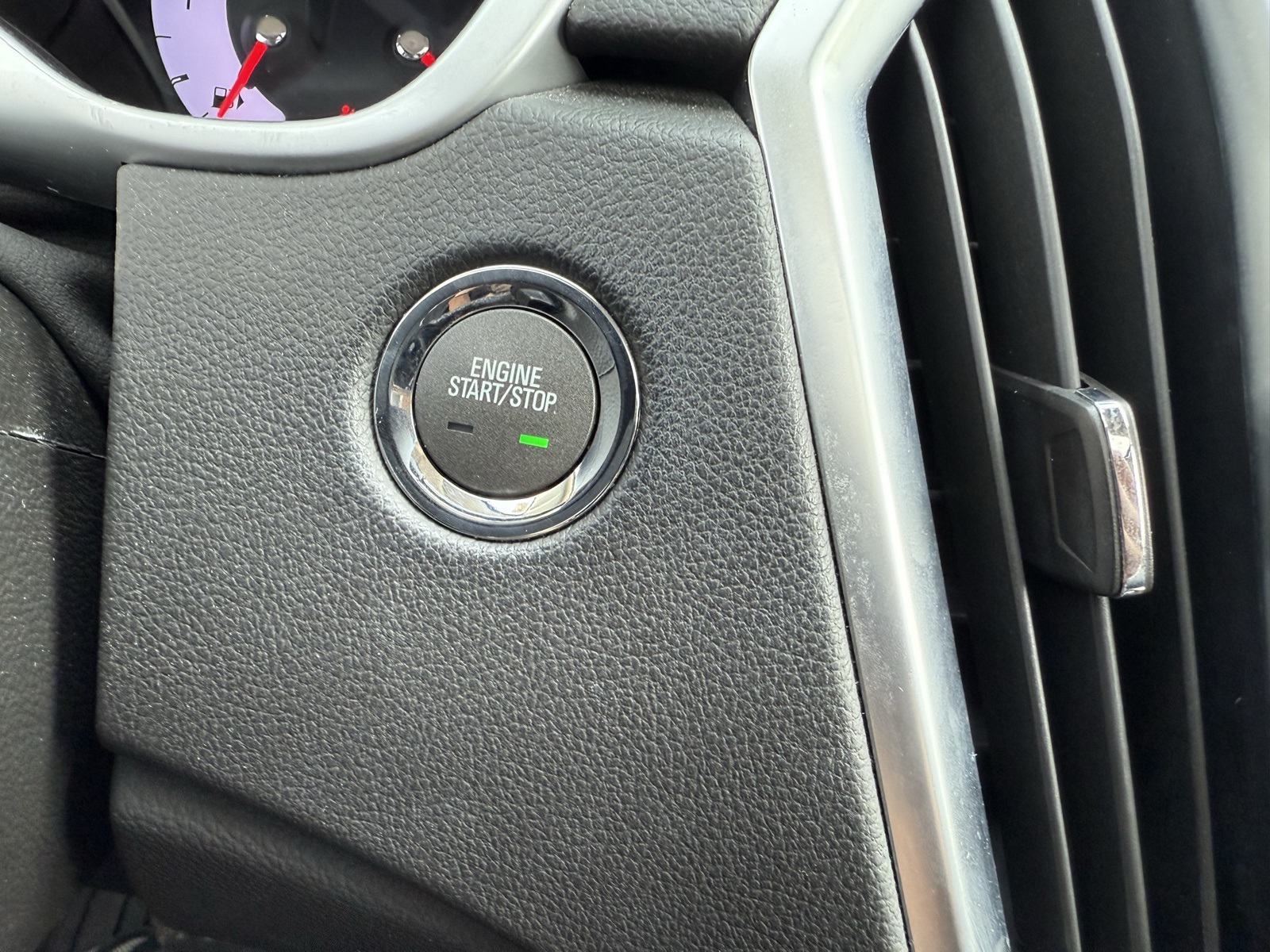 2012 Cadillac SRX Performance photo 24