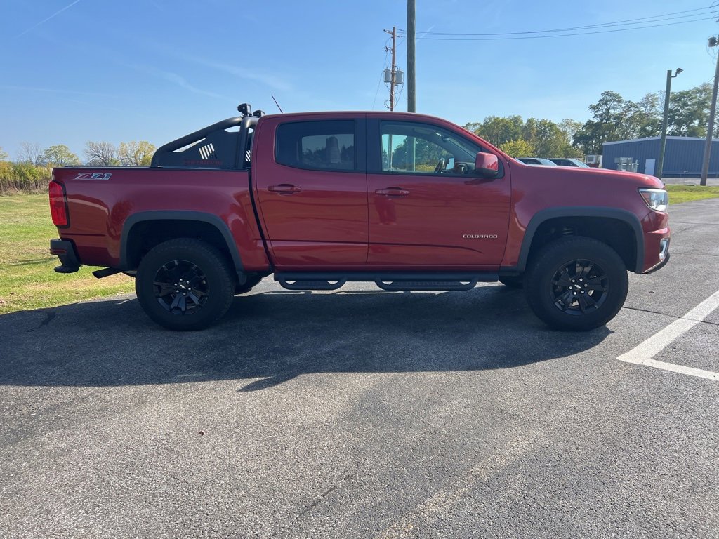 2016 Chevrolet Colorado Z71 photo 2