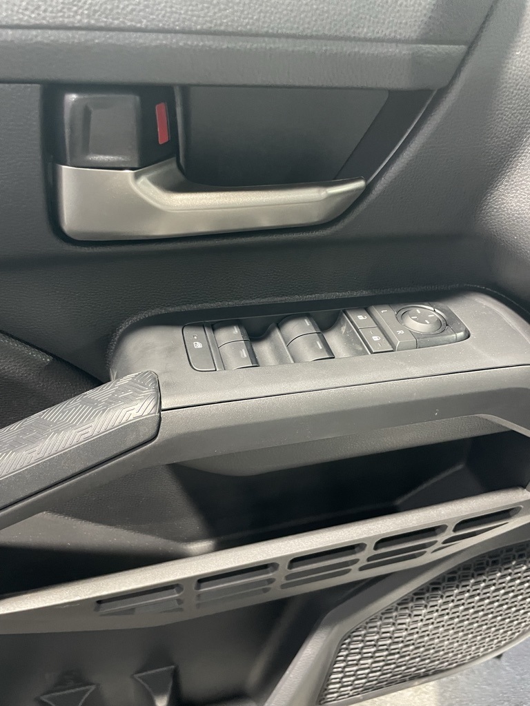 2025 Toyota Tacoma photo 21