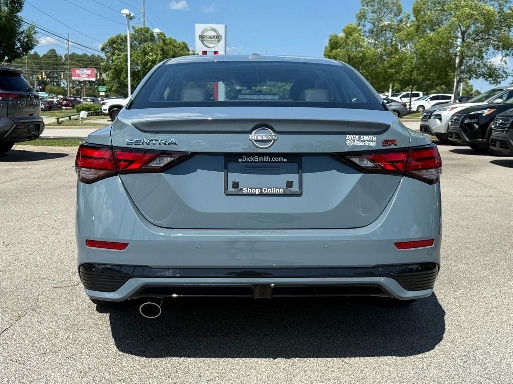 2025 Nissan Sentra SR photo 4