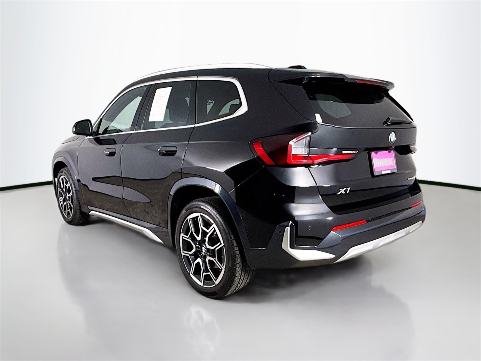 2025 Bmw X1 XDrive28i photo 2