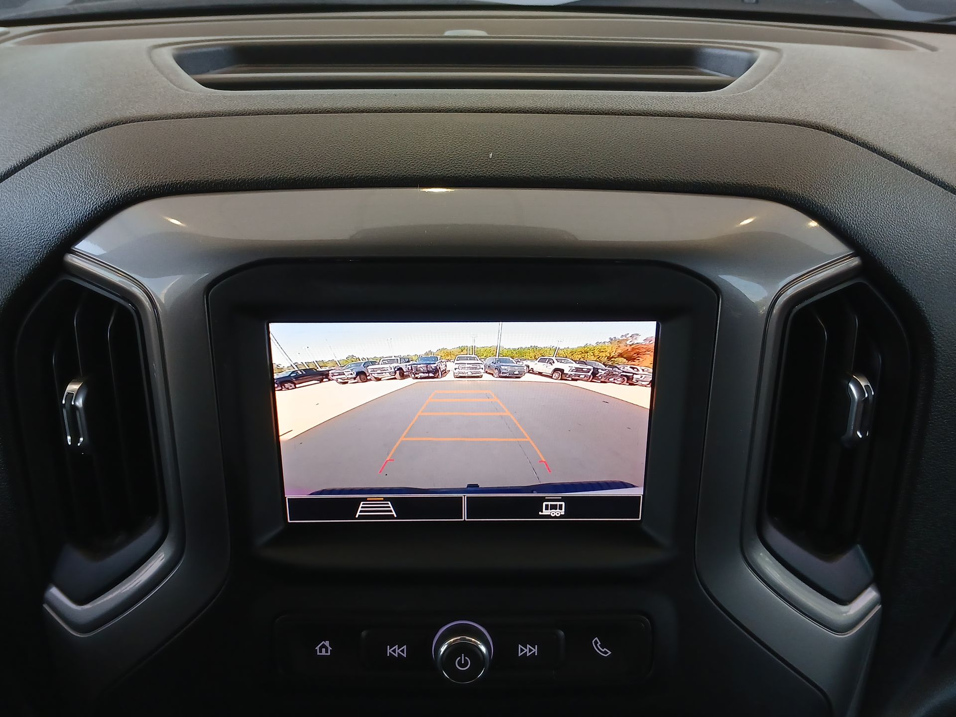 2024 Chevrolet Silverado 2500HD Custom photo 14