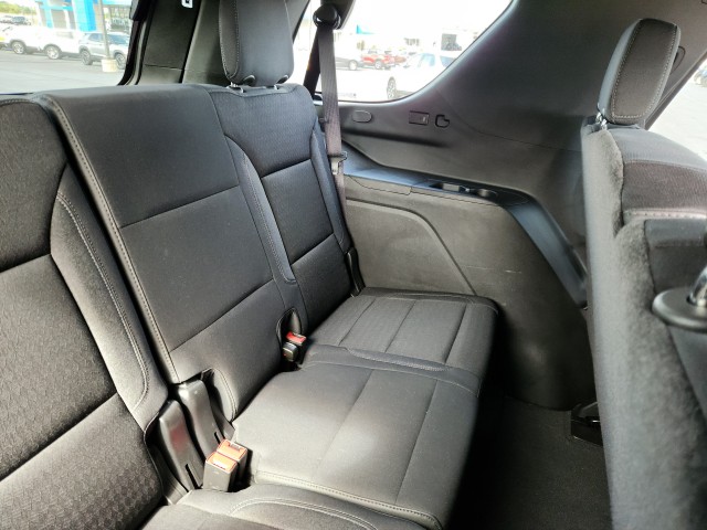 2024 Gmc Yukon SLE photo 3