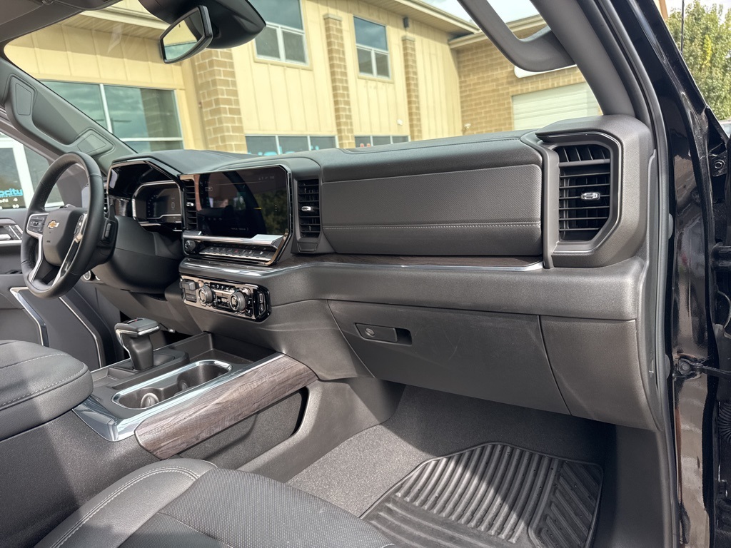 2023 Chevrolet Silverado 1500 LTZ photo 22