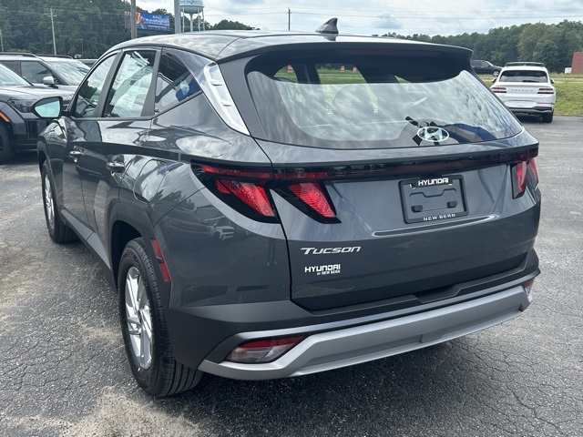 2026 Hyundai Tucson SE photo 2