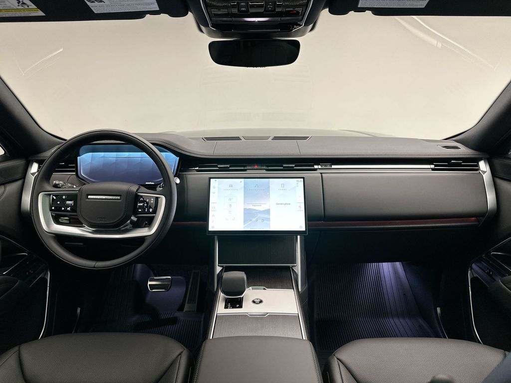 2025 Land Rover Range Rover SE photo 7