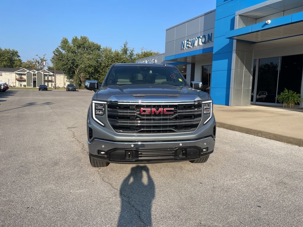 2025 Gmc Sierra 1500 SLT photo 2