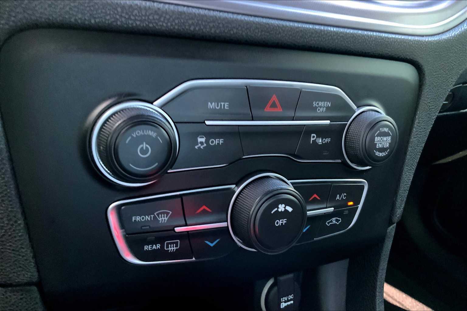 2023 Dodge Charger SXT photo 28