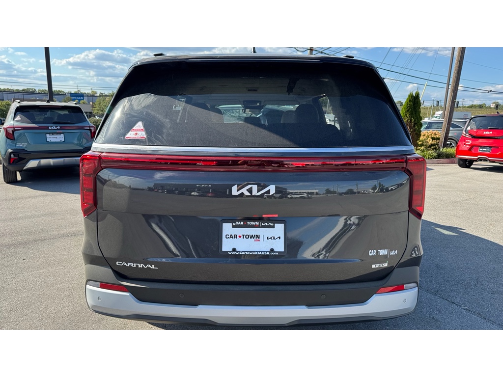 2026 Kia Carnival EX photo 3