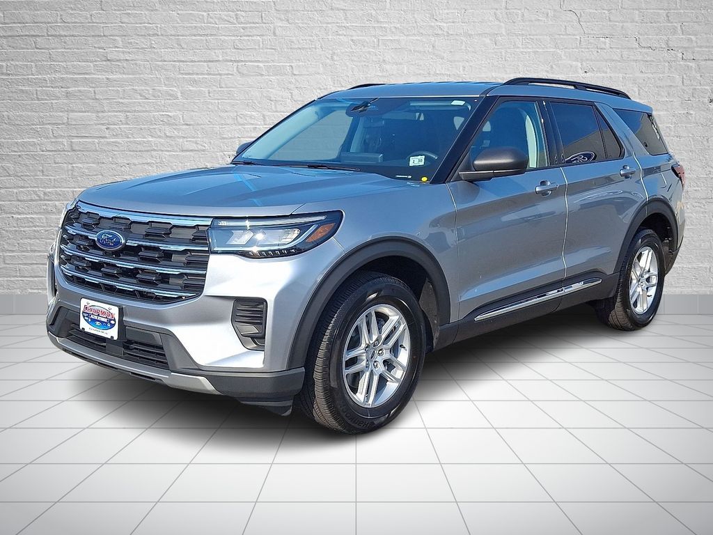 2025 Ford Explorer Active's photo