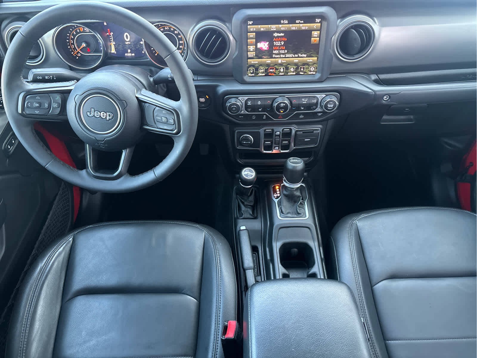 2023 Jeep Gladiator Texas Trail photo 13