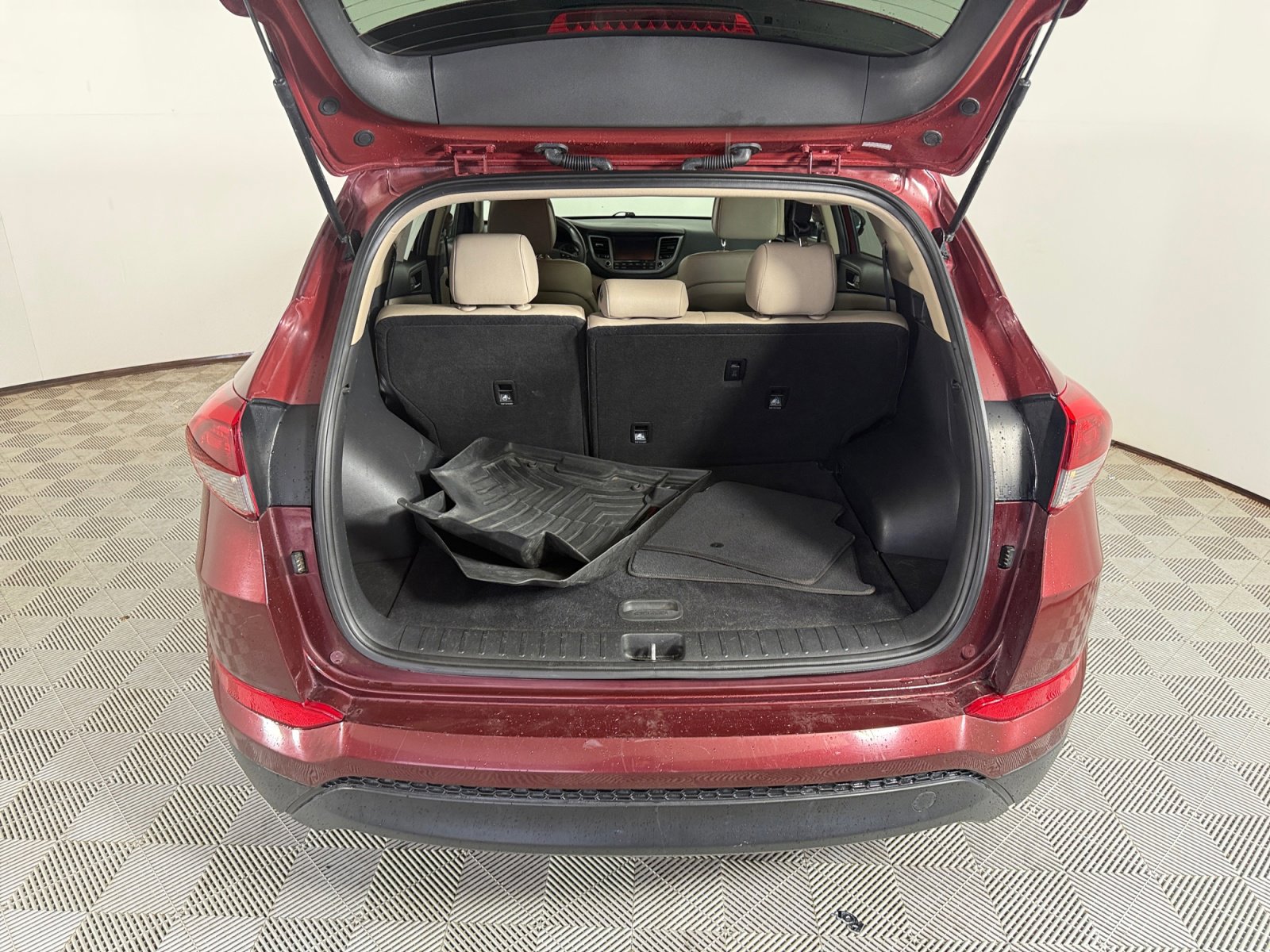 2017 Hyundai Tucson SE Plus photo 2