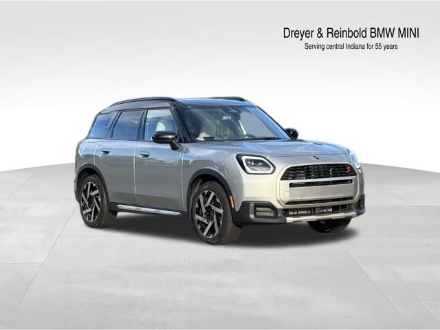 2025 MINI Countryman S's photo