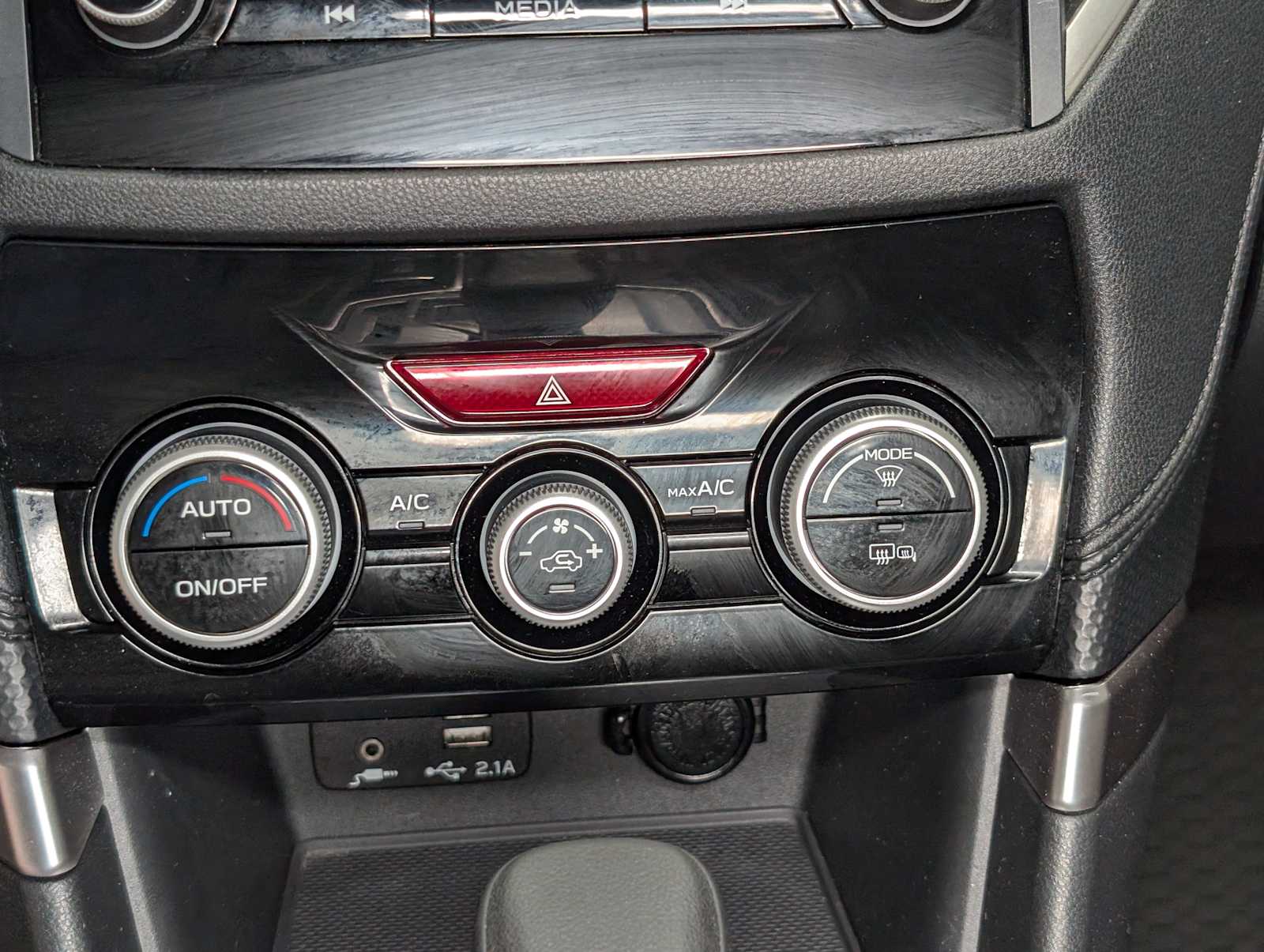 2021 Subaru Forester Premium photo 28