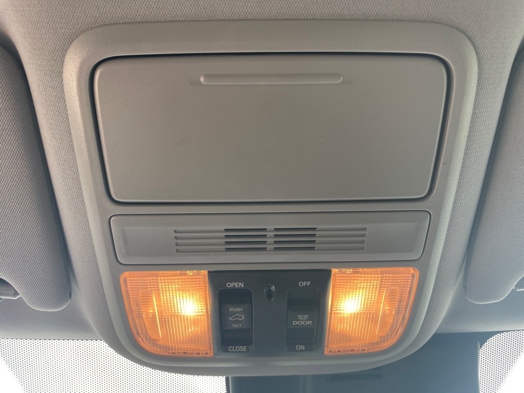 2020 Honda Pilot EX-L photo 16