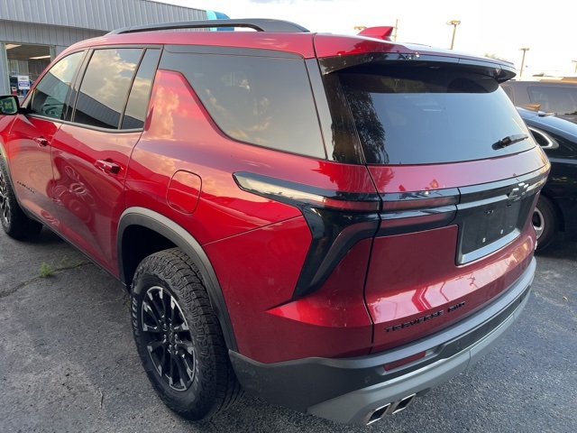 2024 Chevrolet Traverse Z71 photo 3