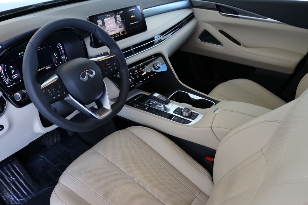 2025 Infiniti QX60 Luxe photo 14