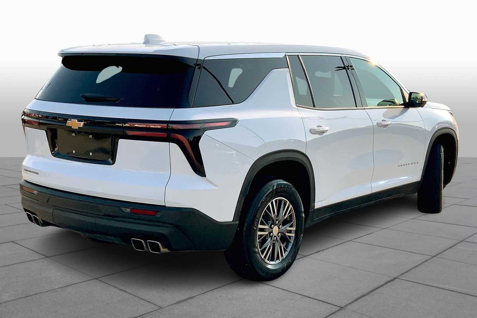 2024 Chevrolet Traverse LS photo 11